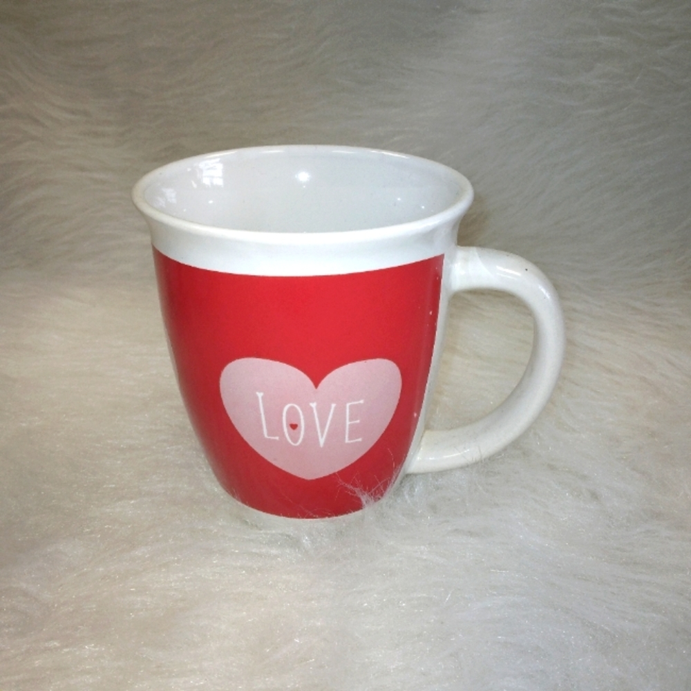 MUG, Valentine's Day "Love" mug.  Royal Norfolk